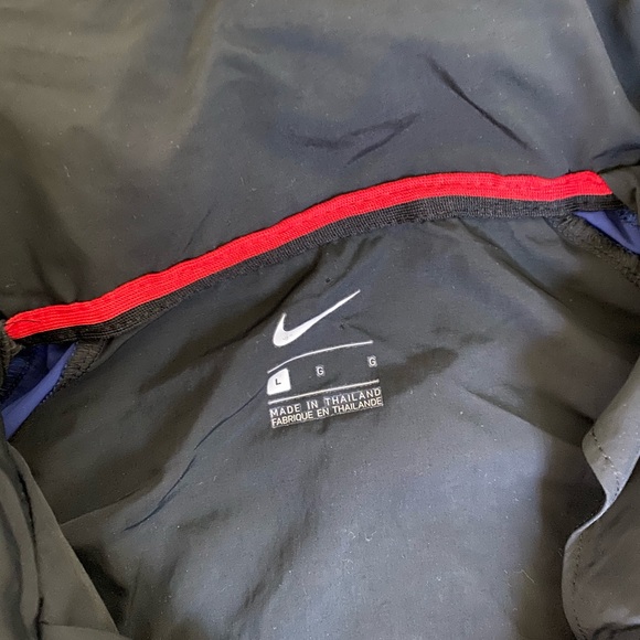 Nike Kyrie Irving windbreaker jacket - Picture 8 of 8